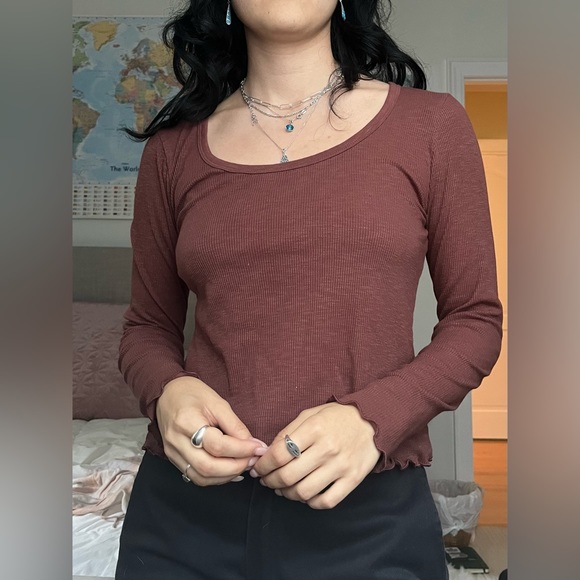 XS Old Navy Scoop-Necked Maroon Long Sleeve - Picture 3 of 6